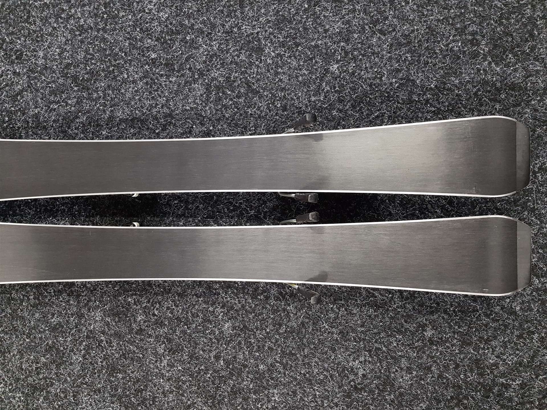 Skis enfant d'occasion SPORTEN Rocker + fixations Tyrolia SLR 4.5