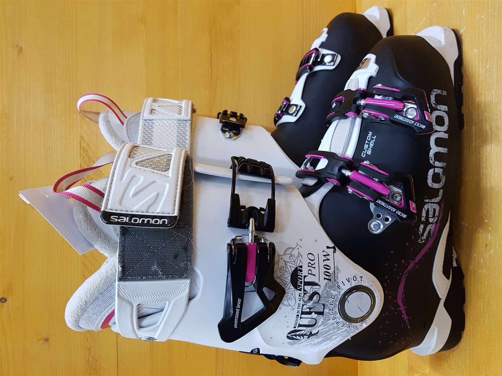 Używane buty narciarskie Salomon QUEST PRO 100 W