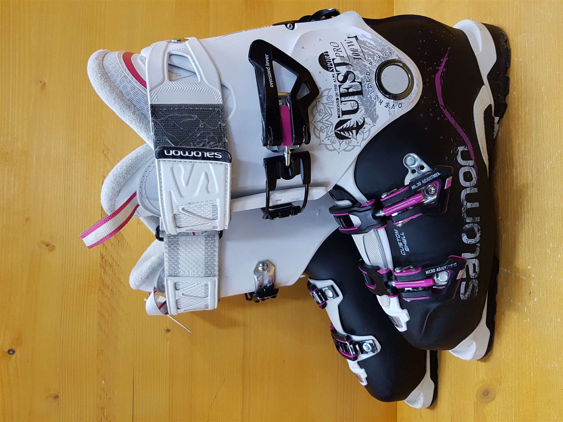 Używane buty narciarskie Salomon QUEST PRO 100 W