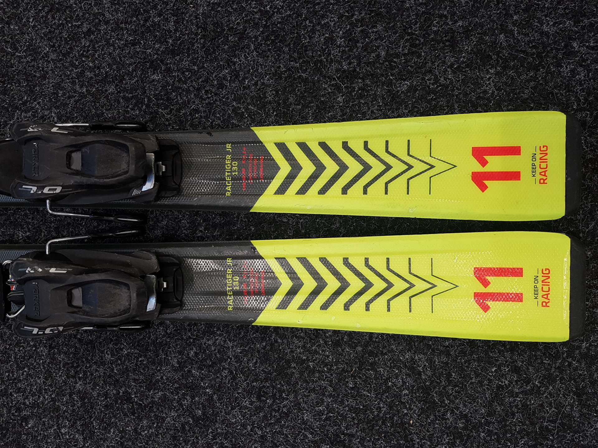Gebrauchte Kinderski VÖLKL Racetiger Jr + Bindungen Marker 7