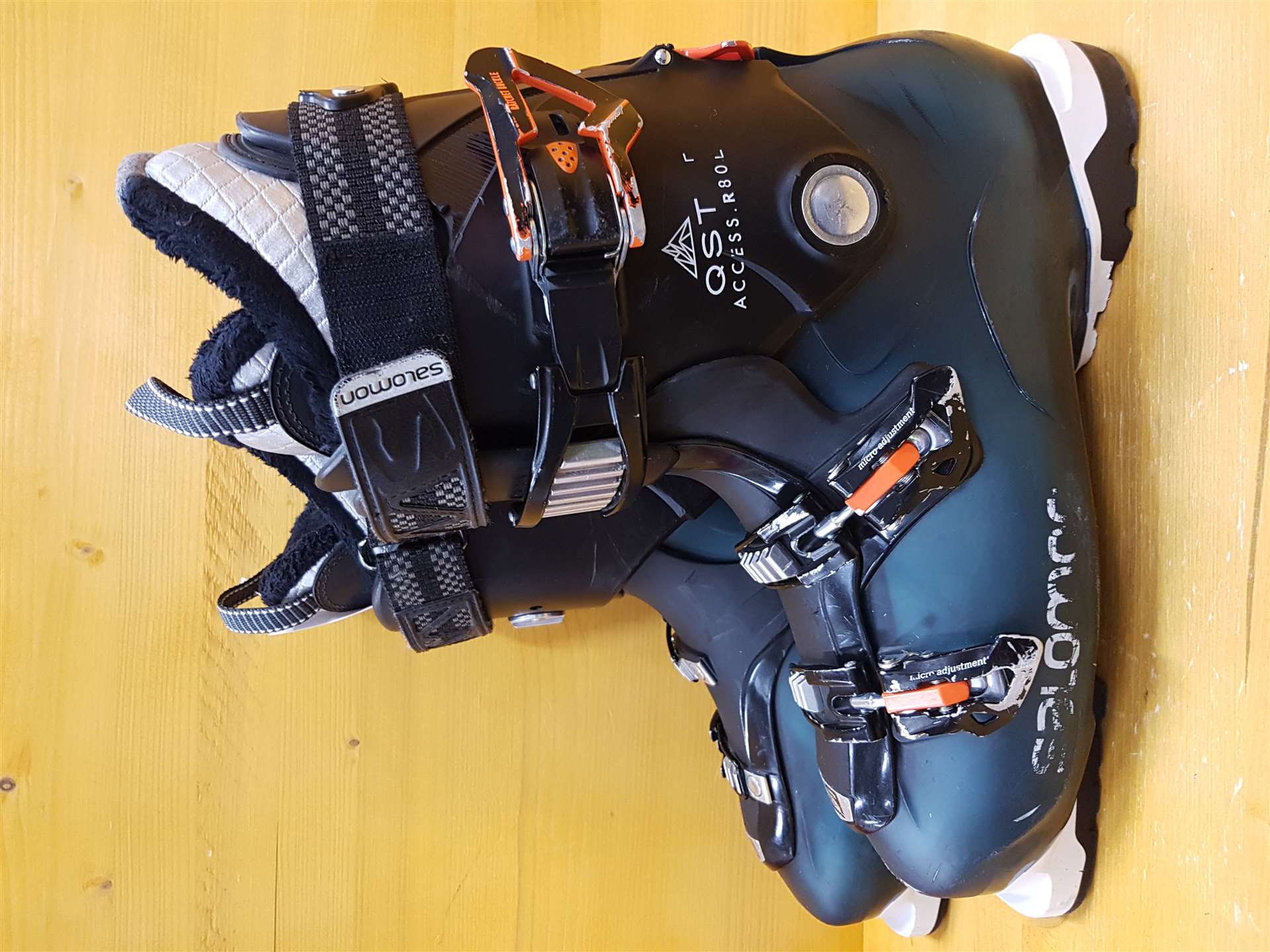 Używane buty narciarskie Salomon QST ACCESS R80