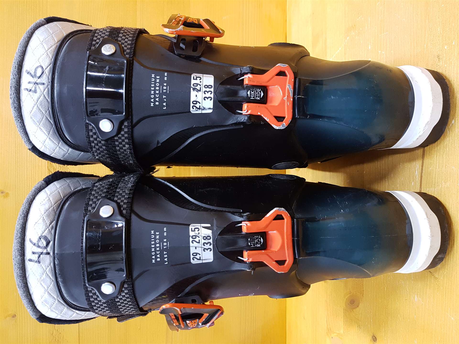 Używane buty narciarskie Salomon QST ACCESS R80