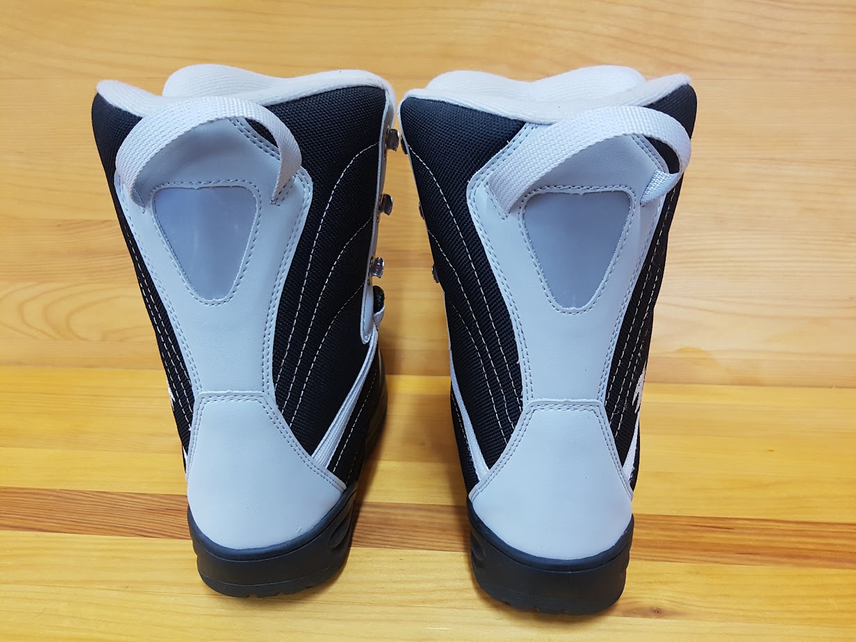 Bazárové snowboardové boty Shape