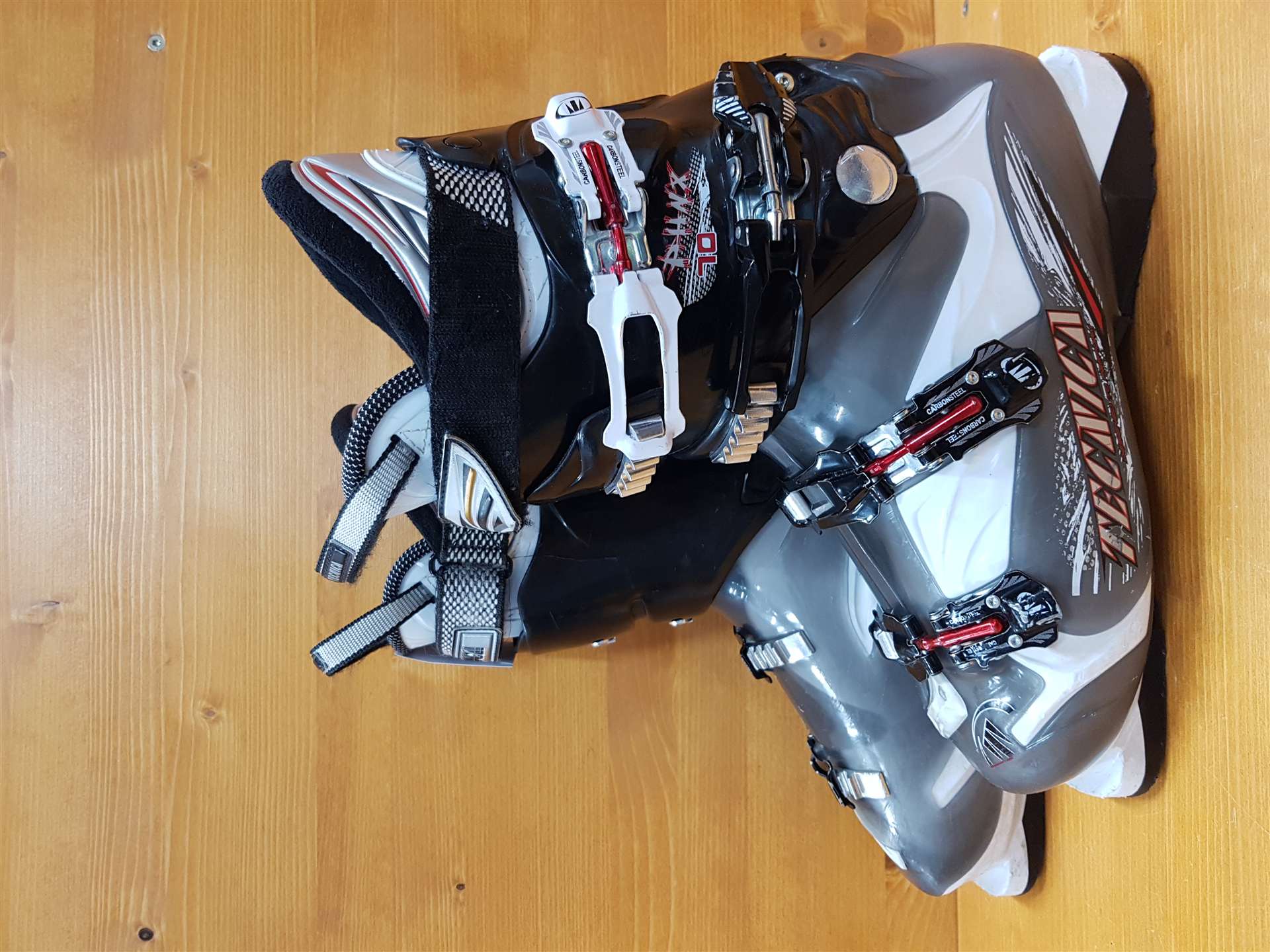 Použité lyžiarky TECNICA PHNX 70