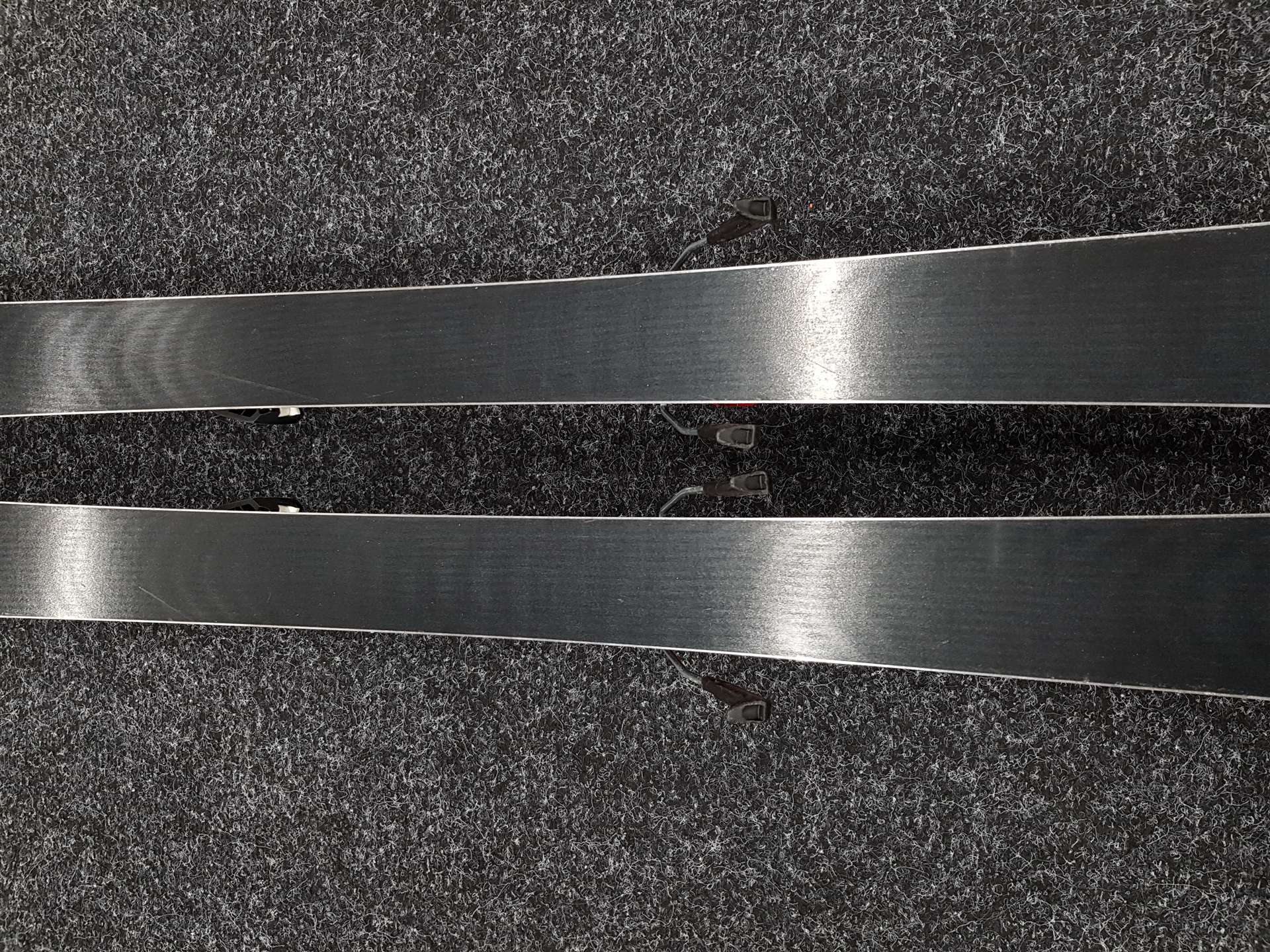Używane narty ATOMIC Redster J2 + wiązania Atomic 6