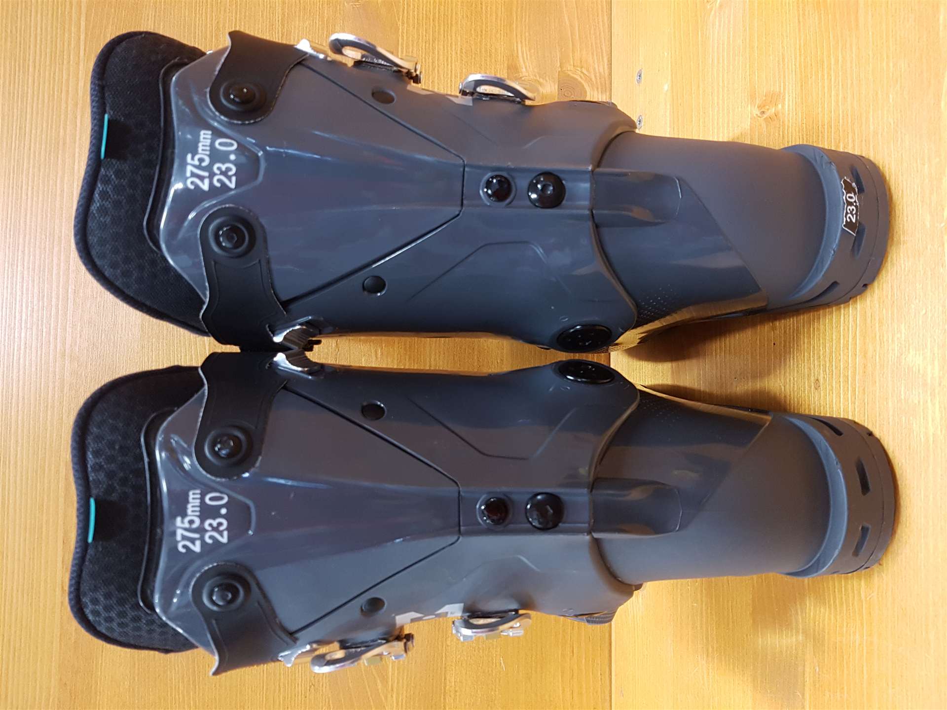Gebrauchte Skischuhe TECNICA 85 HV W2