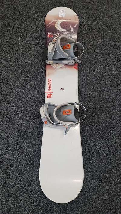 Bazárový snowboard Escape Dragon