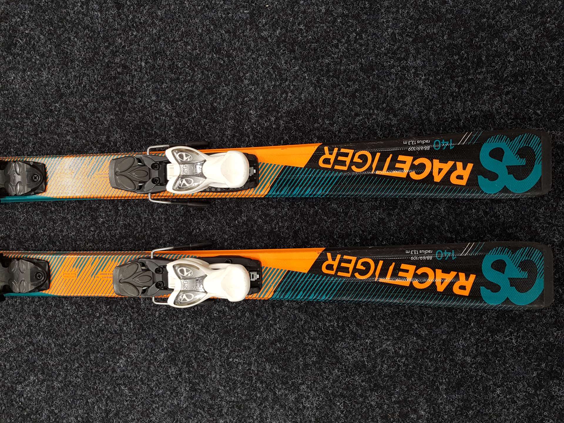 Použité lyže VOLKL Racetiger GS + vázání Marker 4,5
