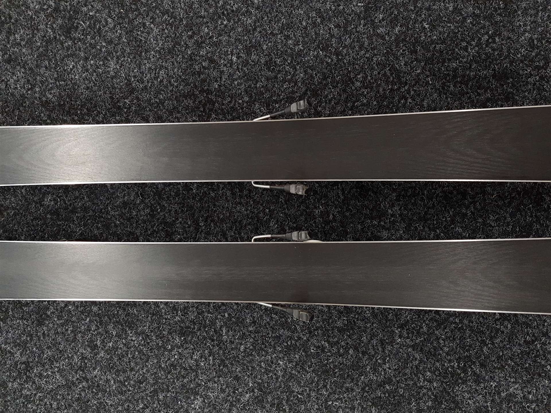 Použité lyže VOLKL Racetiger GS + vázání Marker 4,5