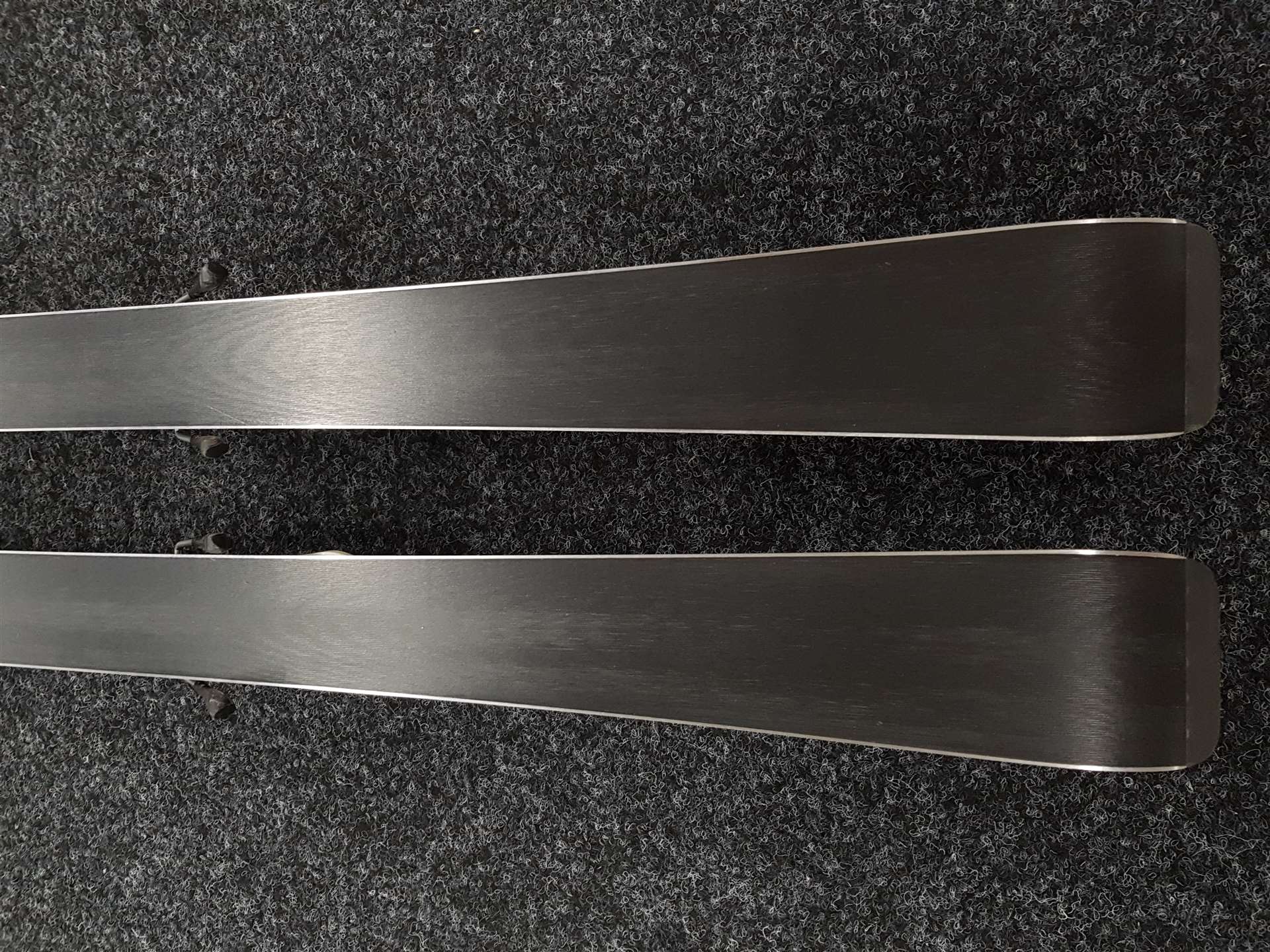 Použité lyže VOLKL Racetiger GS + vázání Marker 4,5