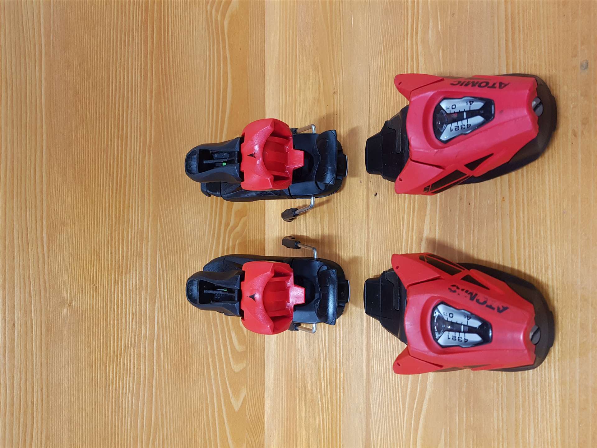 Použité viazanie Atomic 5 (DIN 4,5)