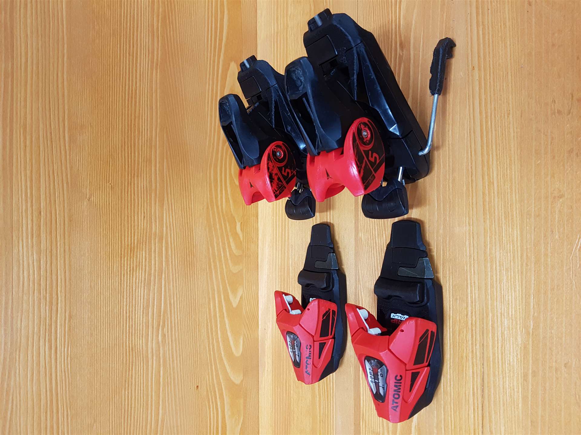 Použité viazanie Atomic 5 (DIN 4,5)