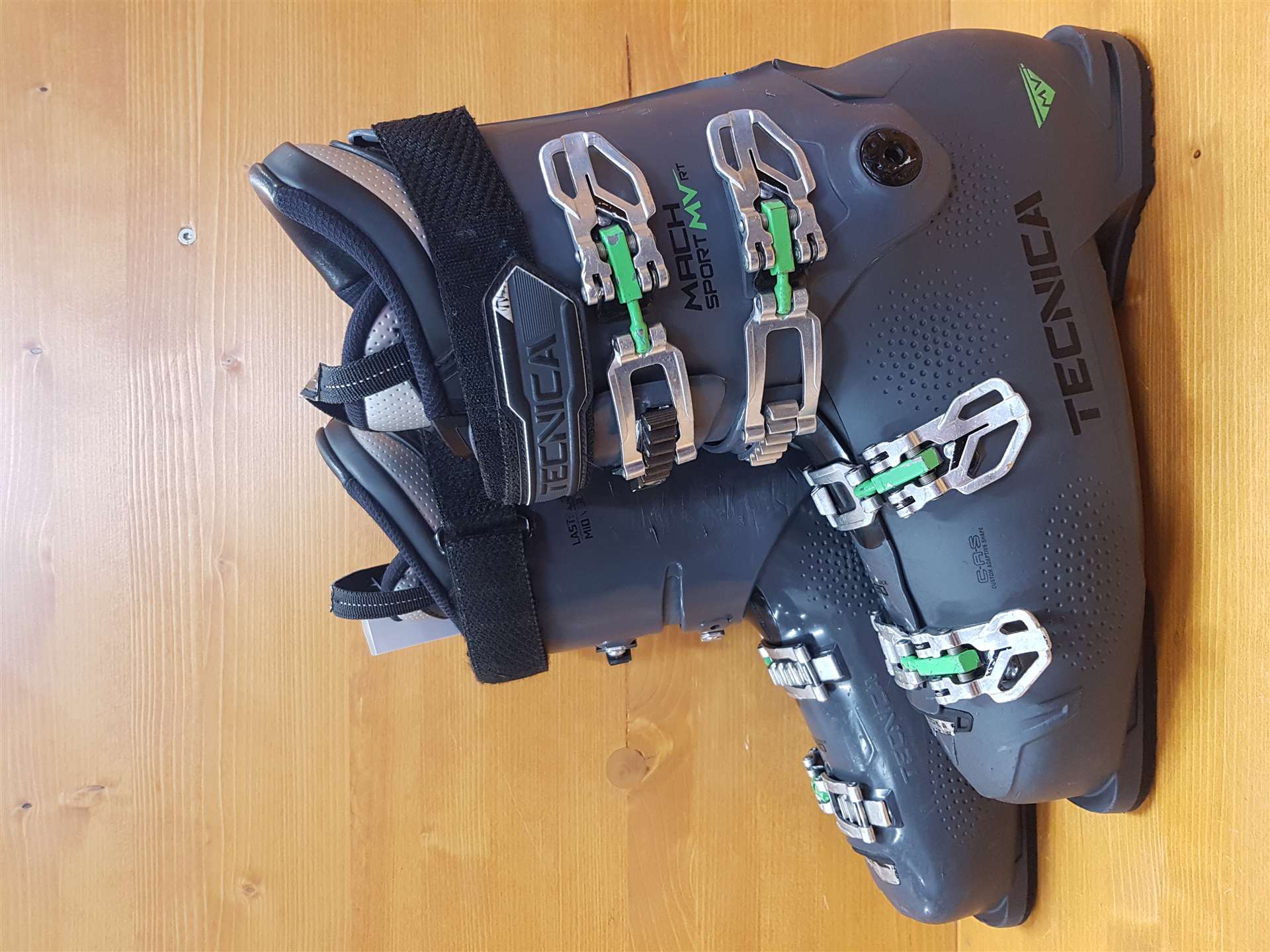 Použité lyžiarky TECNICA Mach Sport MV RT 90