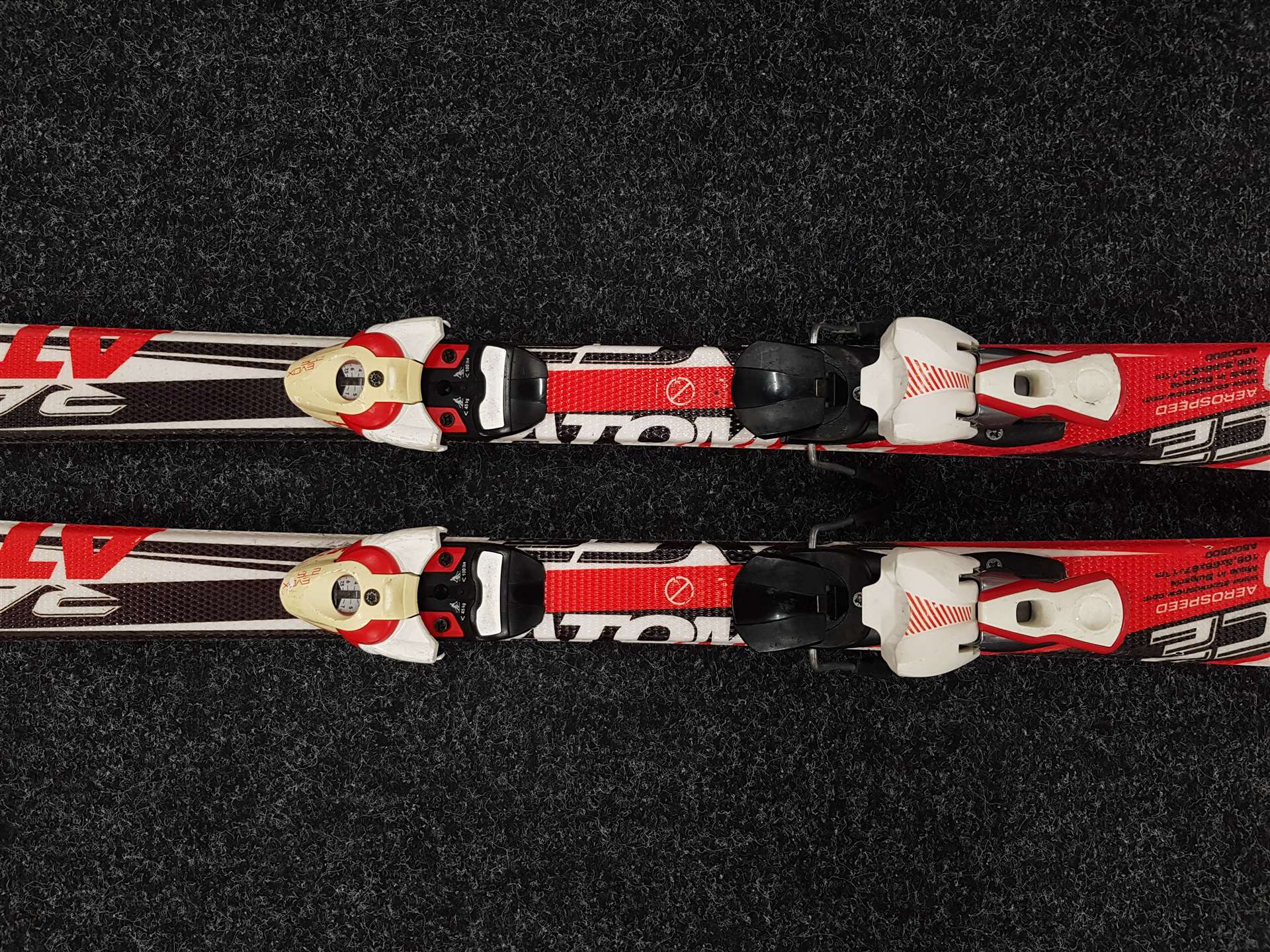 Rabljene dječje skije ATOMIC Race 8 + vezovi Atomic Evox 7.5