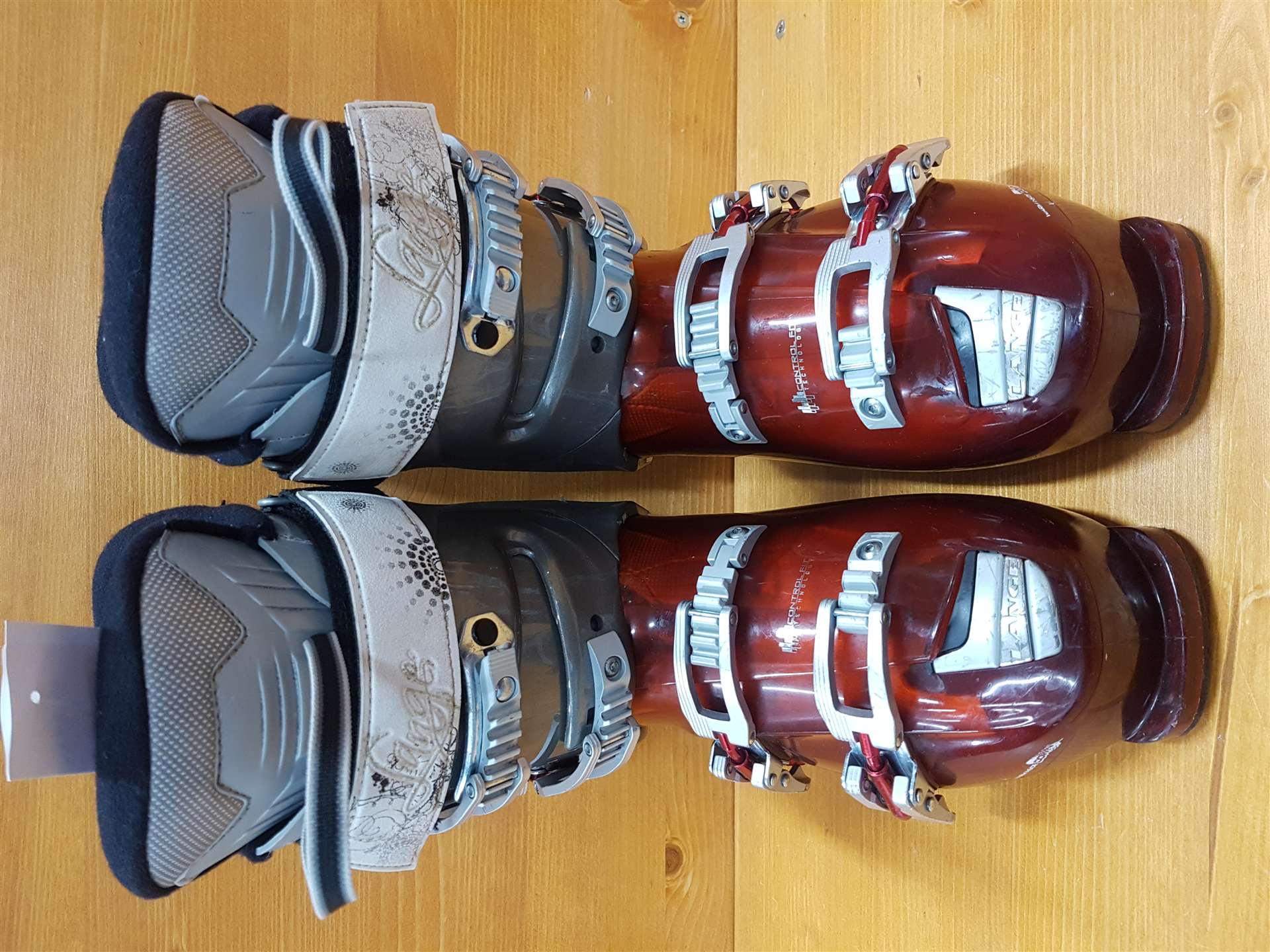 Použité lyžiarky LANGE Delight Exclusive R