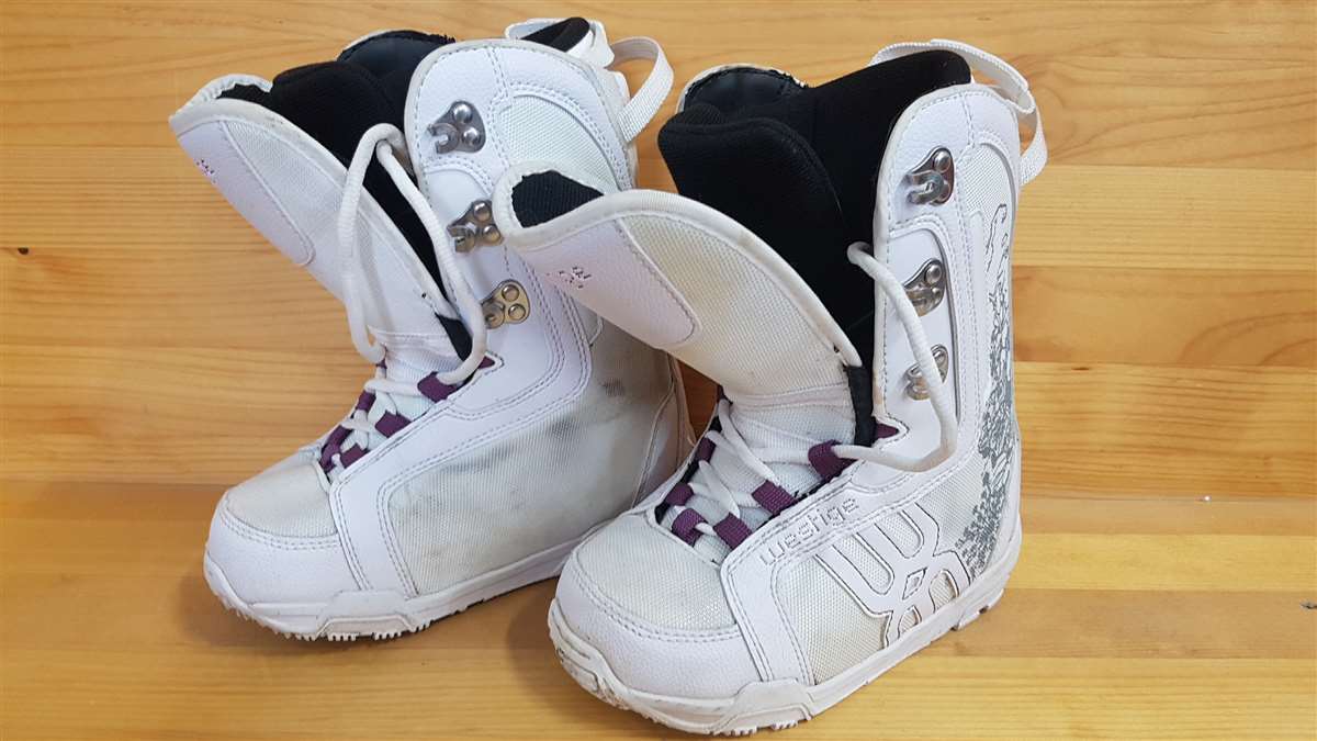 Bazárové snowboardové topánky Westige