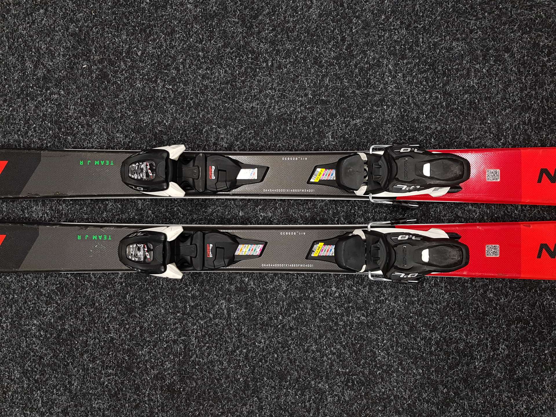 Skis d'occasion NORDICA Dobermann Team JR + fixations Marker 7