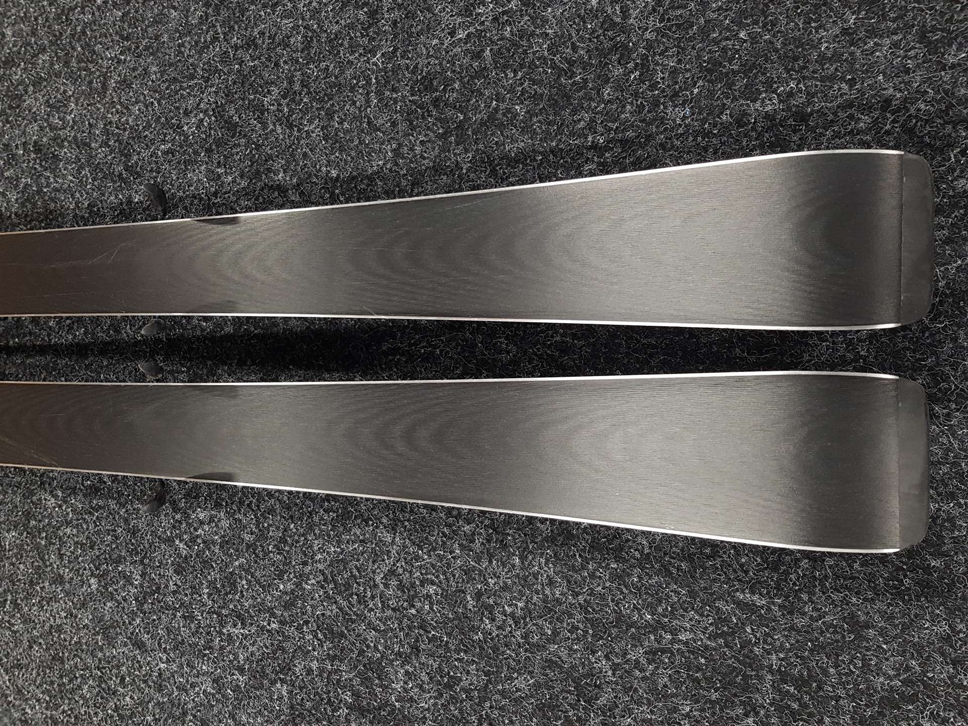 Gebrauchte VÖLKL Racetiger Ski + Marker 4.5 Bindungen