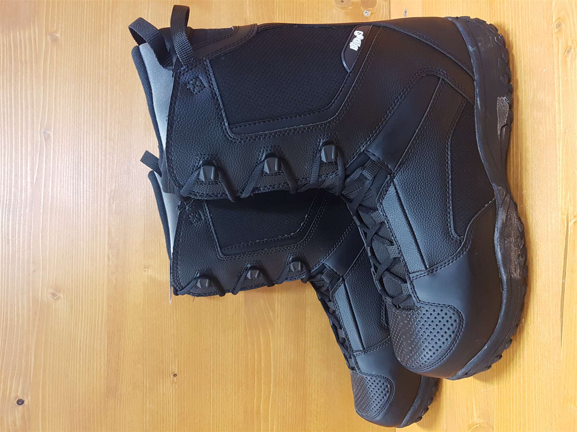 Ghete de snowboard NIDUS folosite