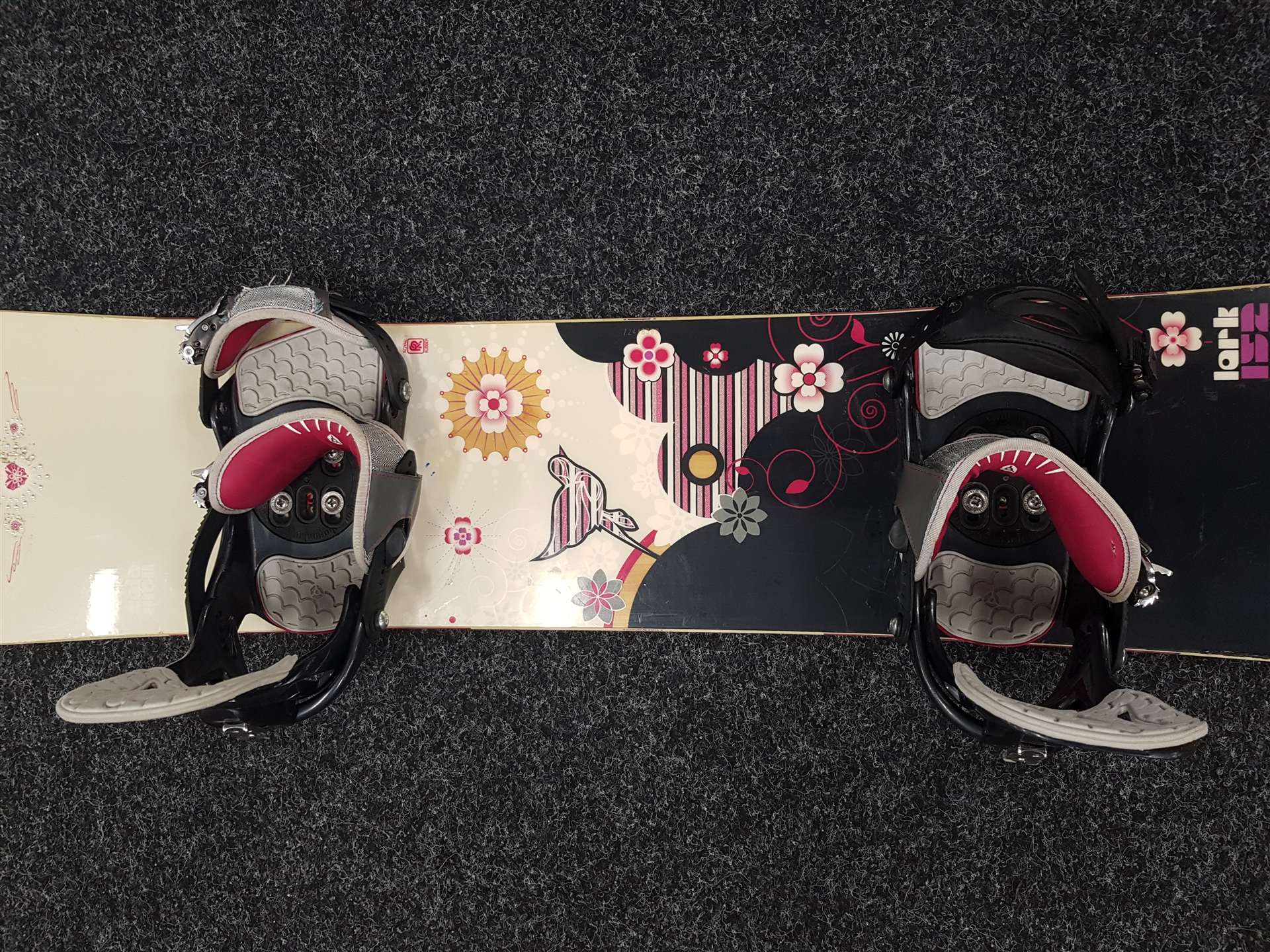 Używana deska snowboardowa SALOMON Lark + wiązania Salomon rozmiar S/M