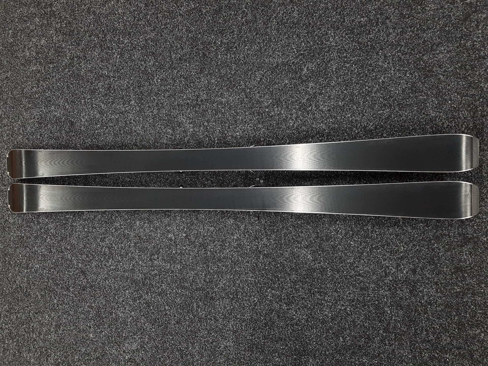 Używane narty FISCHER Fire + wiązania Fischer RS 9