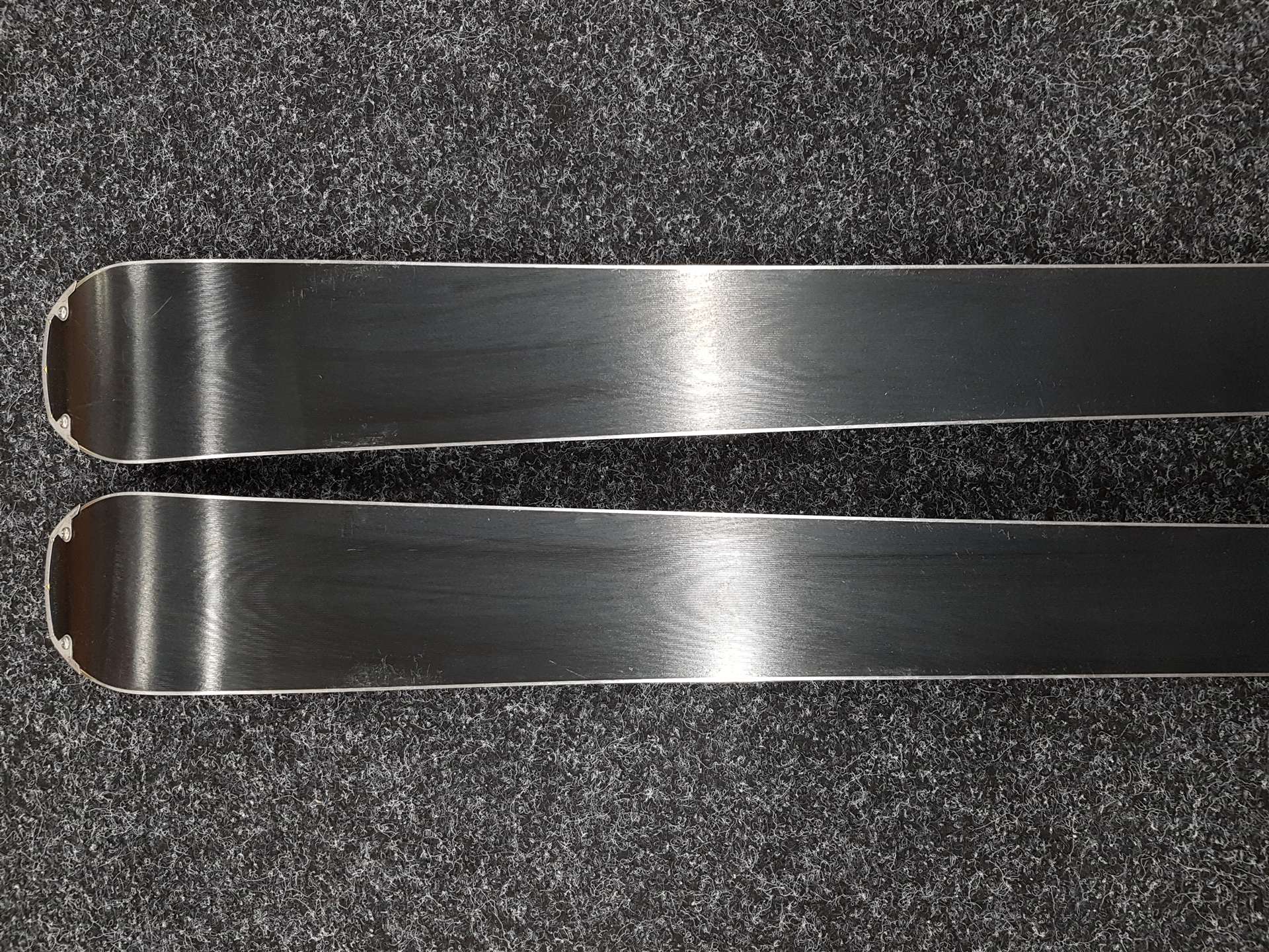 Używane narty FISCHER Fire + wiązania Fischer RS 9