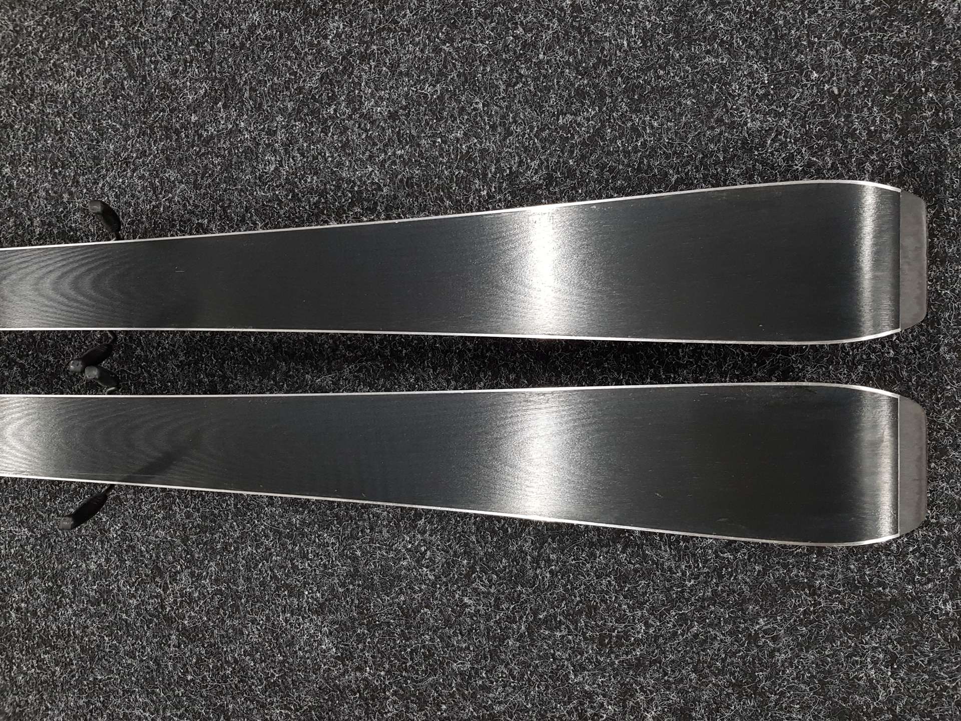 Używane narty FISCHER Fire + wiązania Fischer RS 9