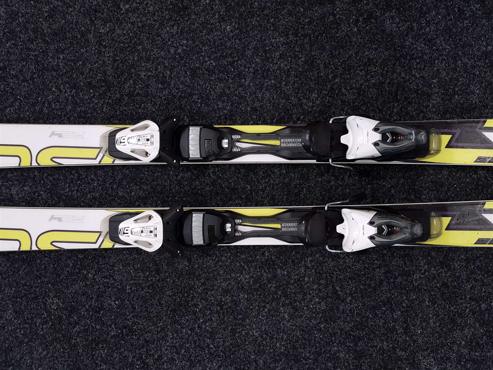 Použité lyže FISCHER Super Comp  + viazanie Fischer RS 10