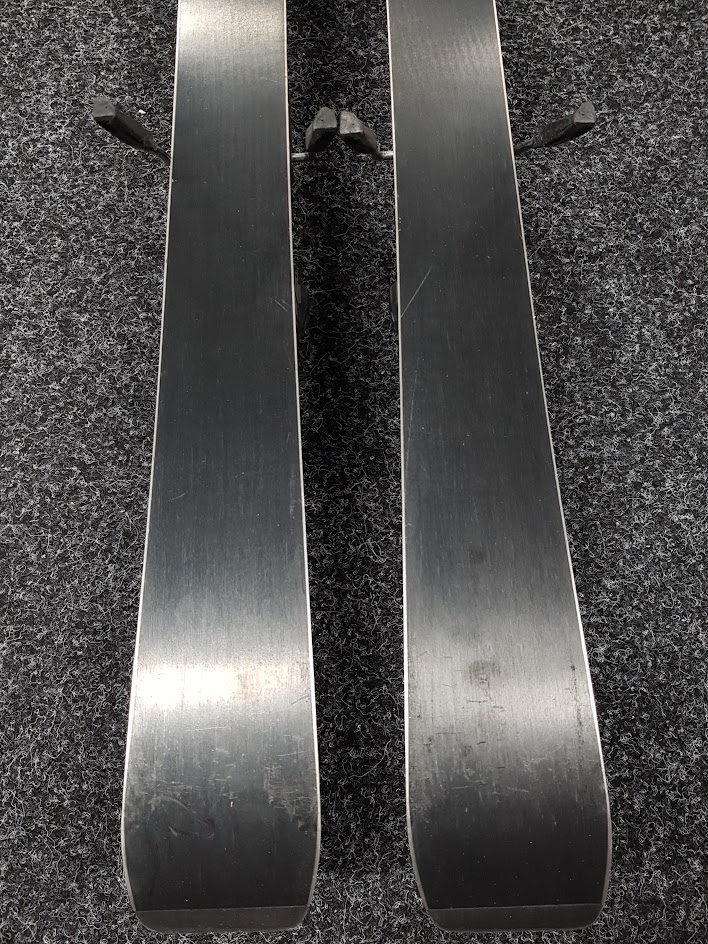 Skis Salomon Equipe d'occasion