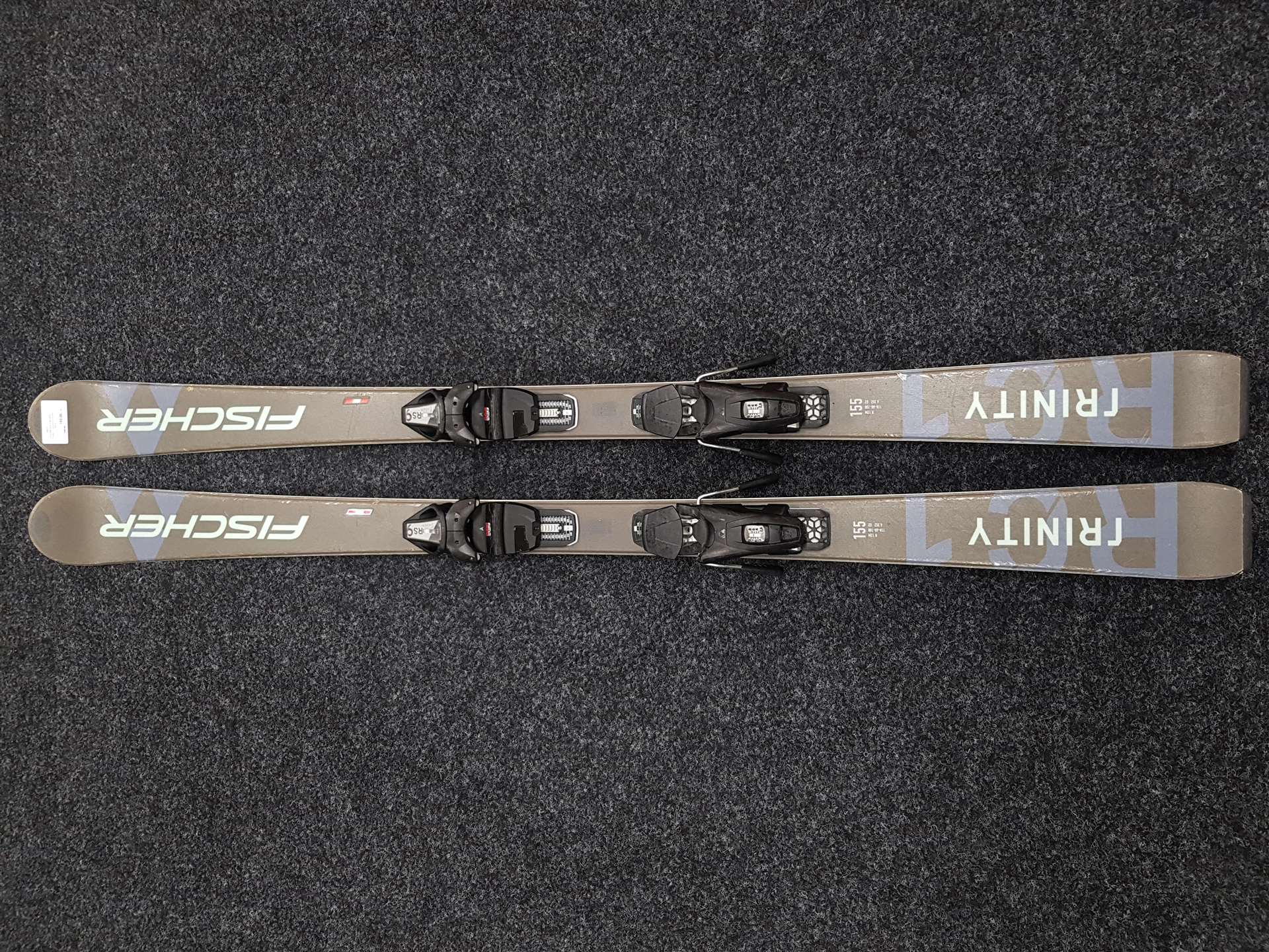 Použité lyže FISCHER Trinity + vázání Fischer RS 9