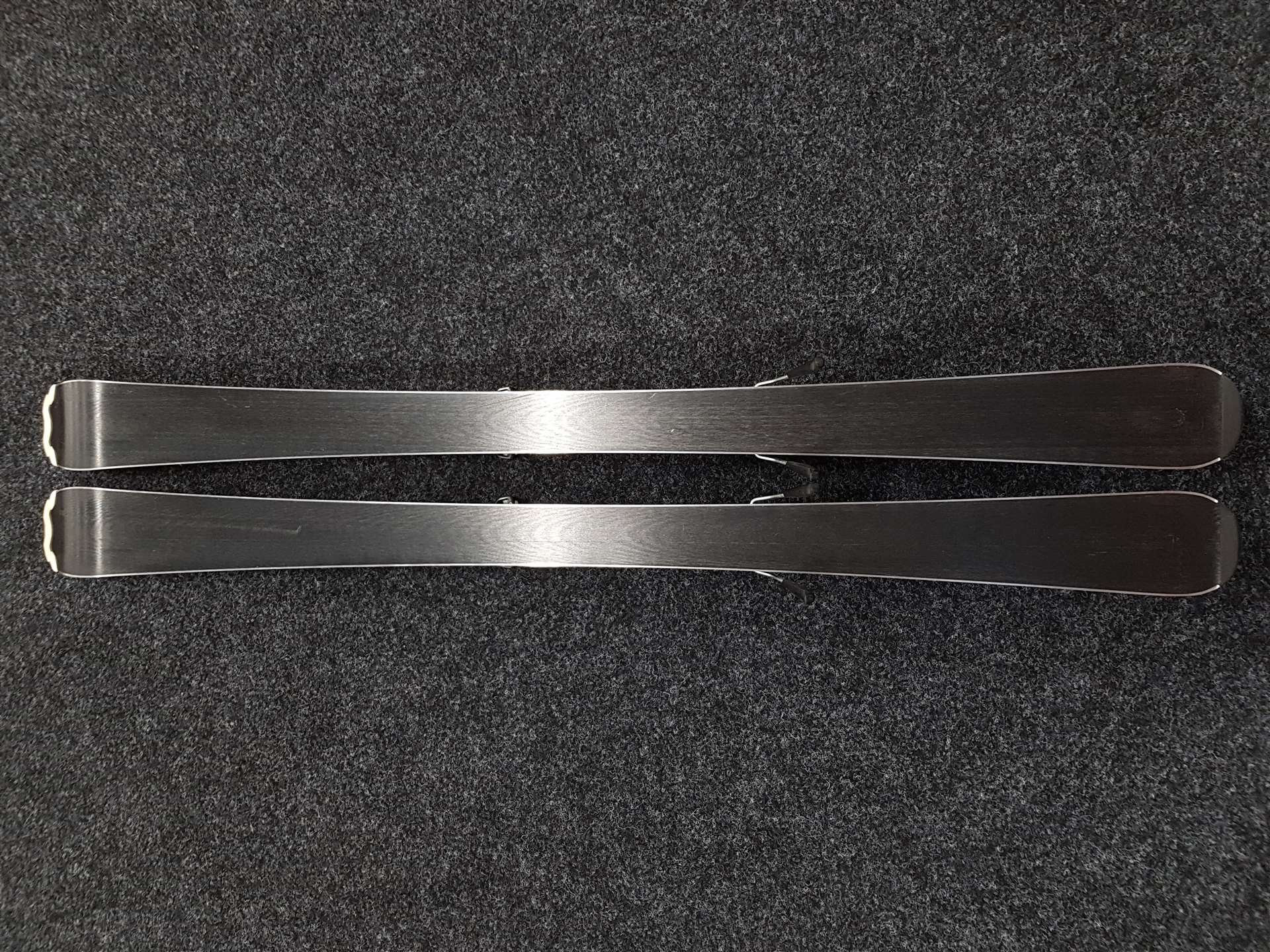 Použité lyže HEAD Super Shape ERA 2.0 + viazanie Head SLR 7.5