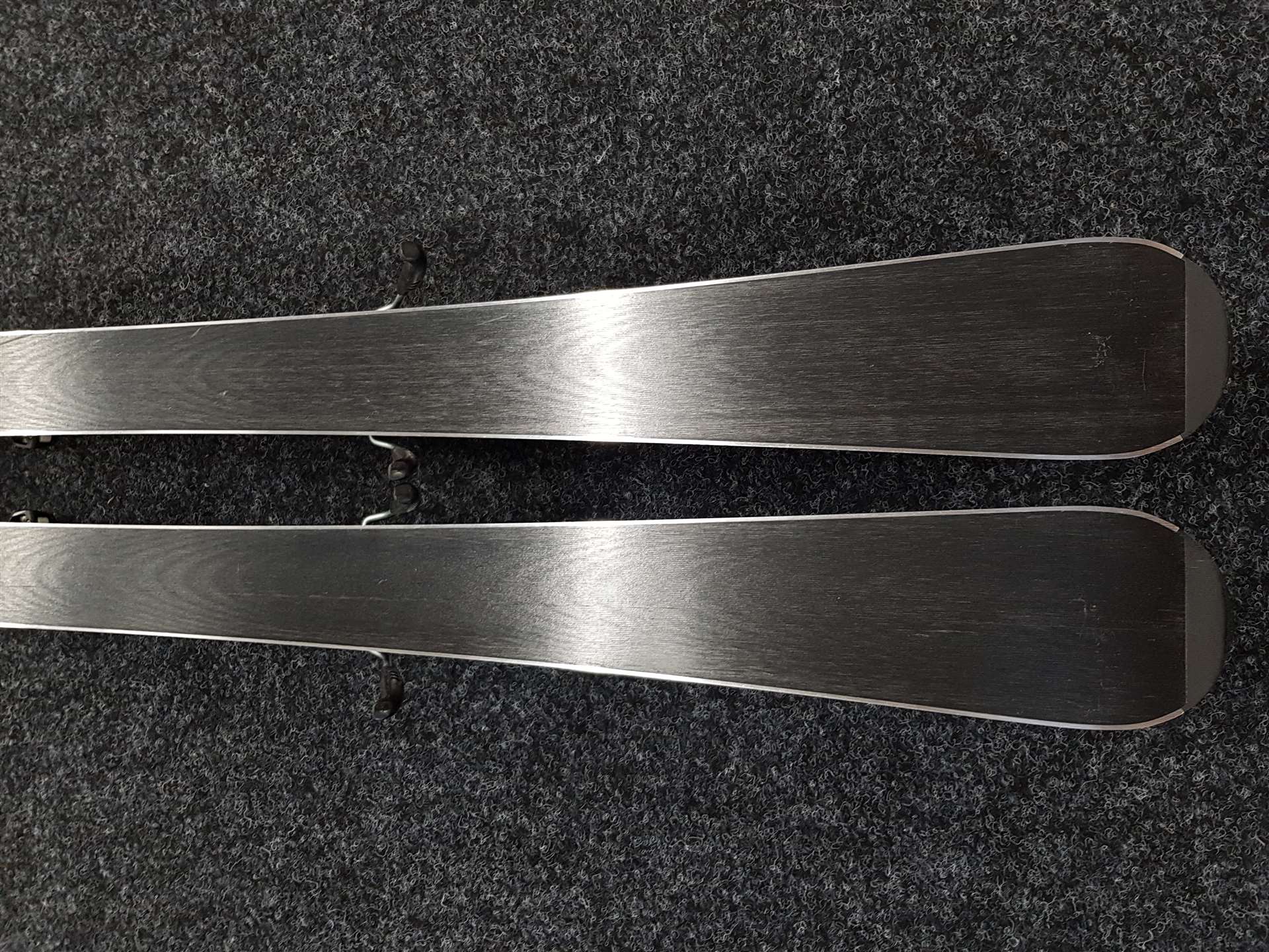 Použité lyže HEAD Super Shape ERA 2.0 + viazanie Head SLR 7.5