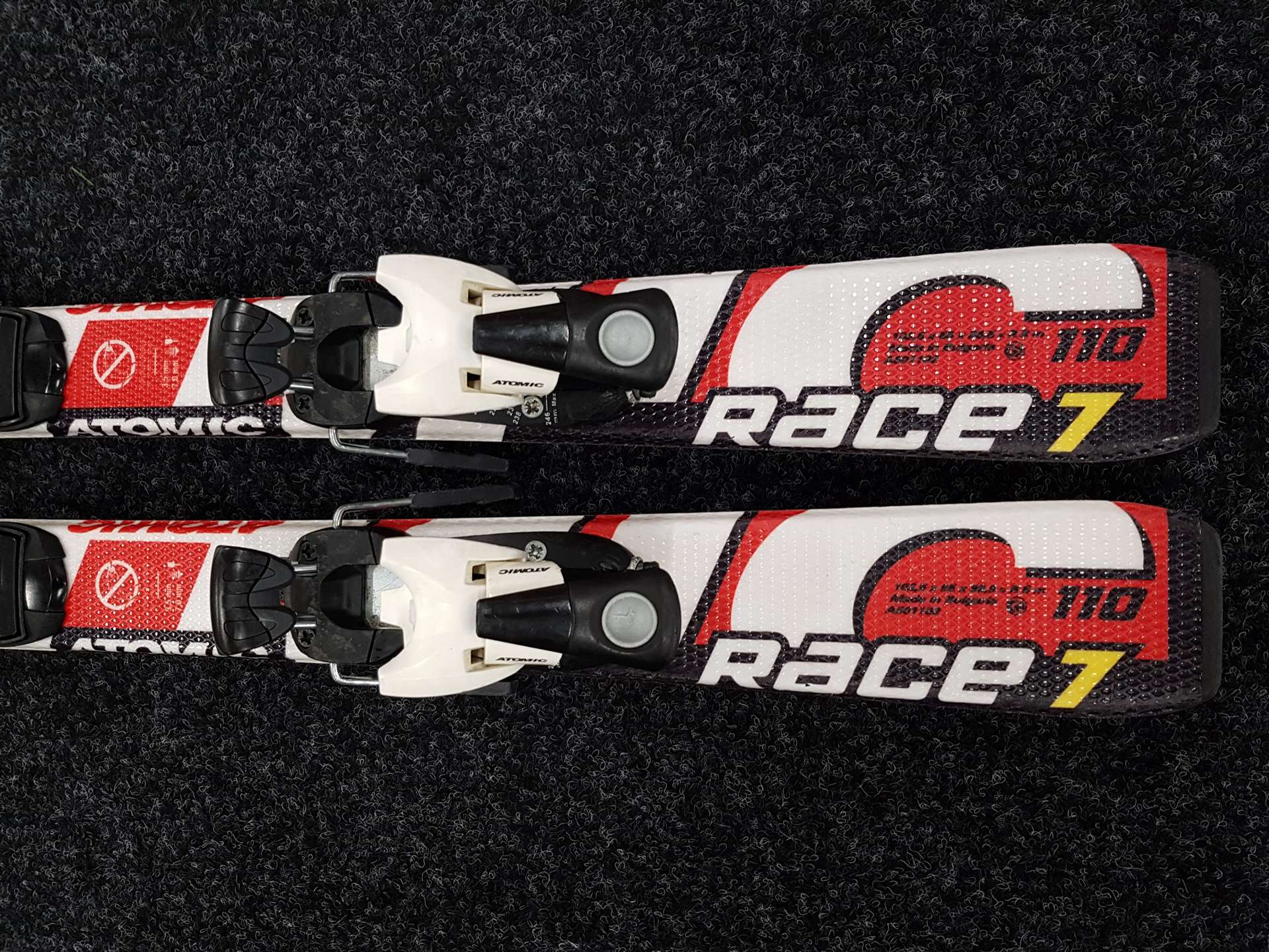 Použité lyže Atomic Race 7 + vázání Atomic Evox