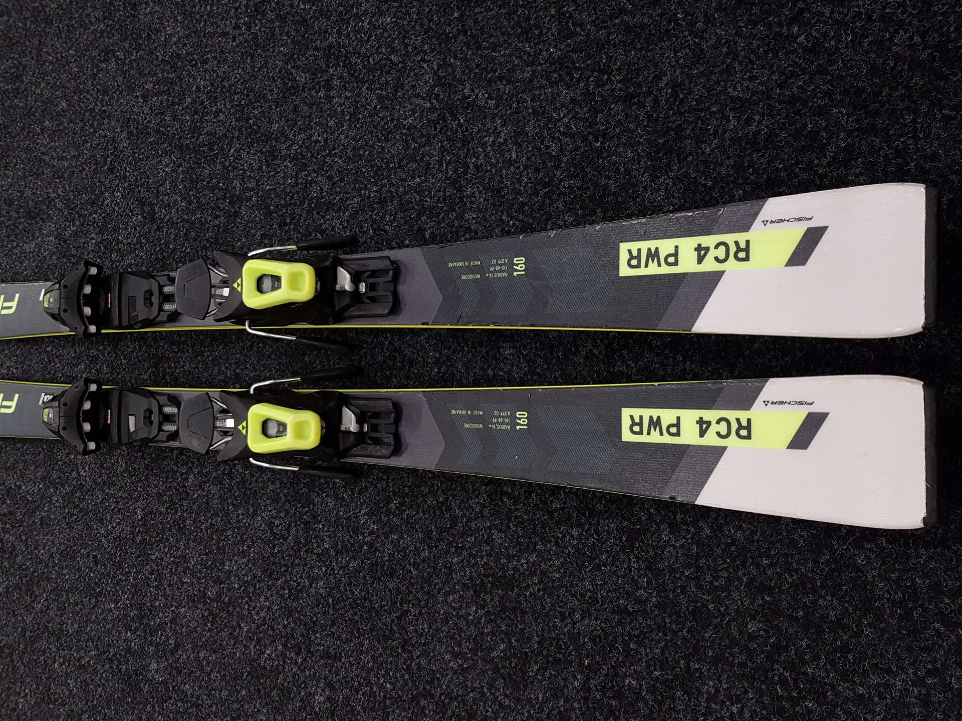 Použité lyže FISCHER RC4 PWR + vázání Fischer RS10