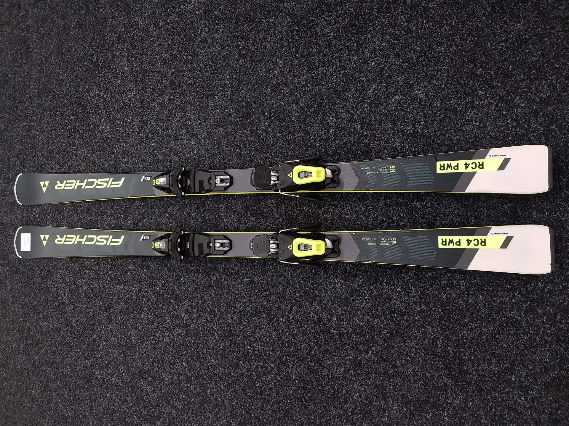 Použité lyže FISCHER RC4 PWR + vázání Fischer RS10