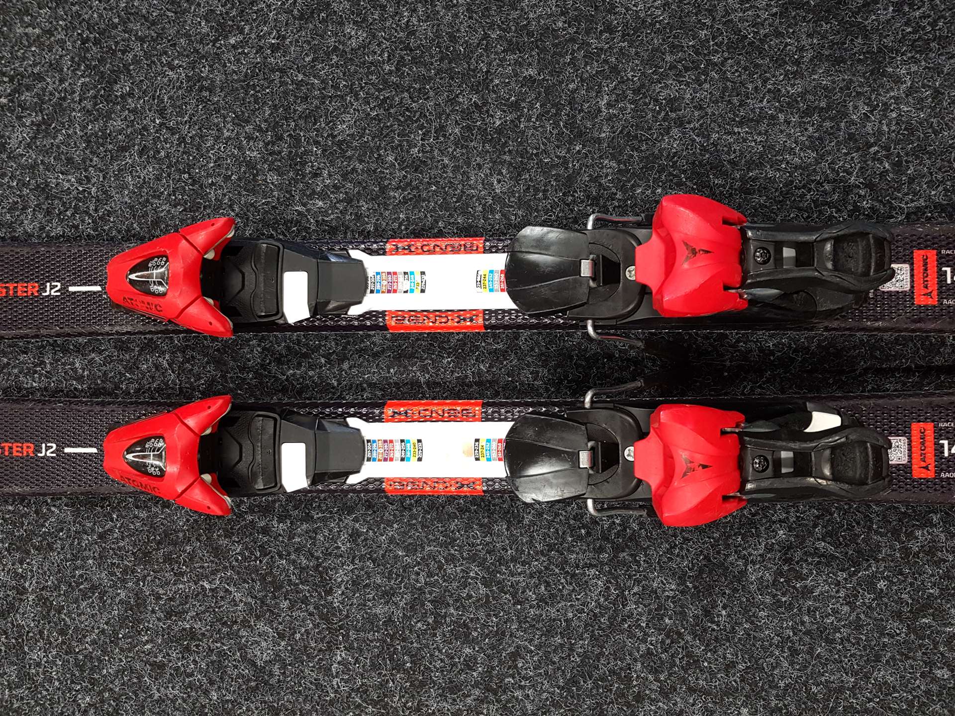Używane narty ATOMIC Redster J2 + wiązania Atomic L7