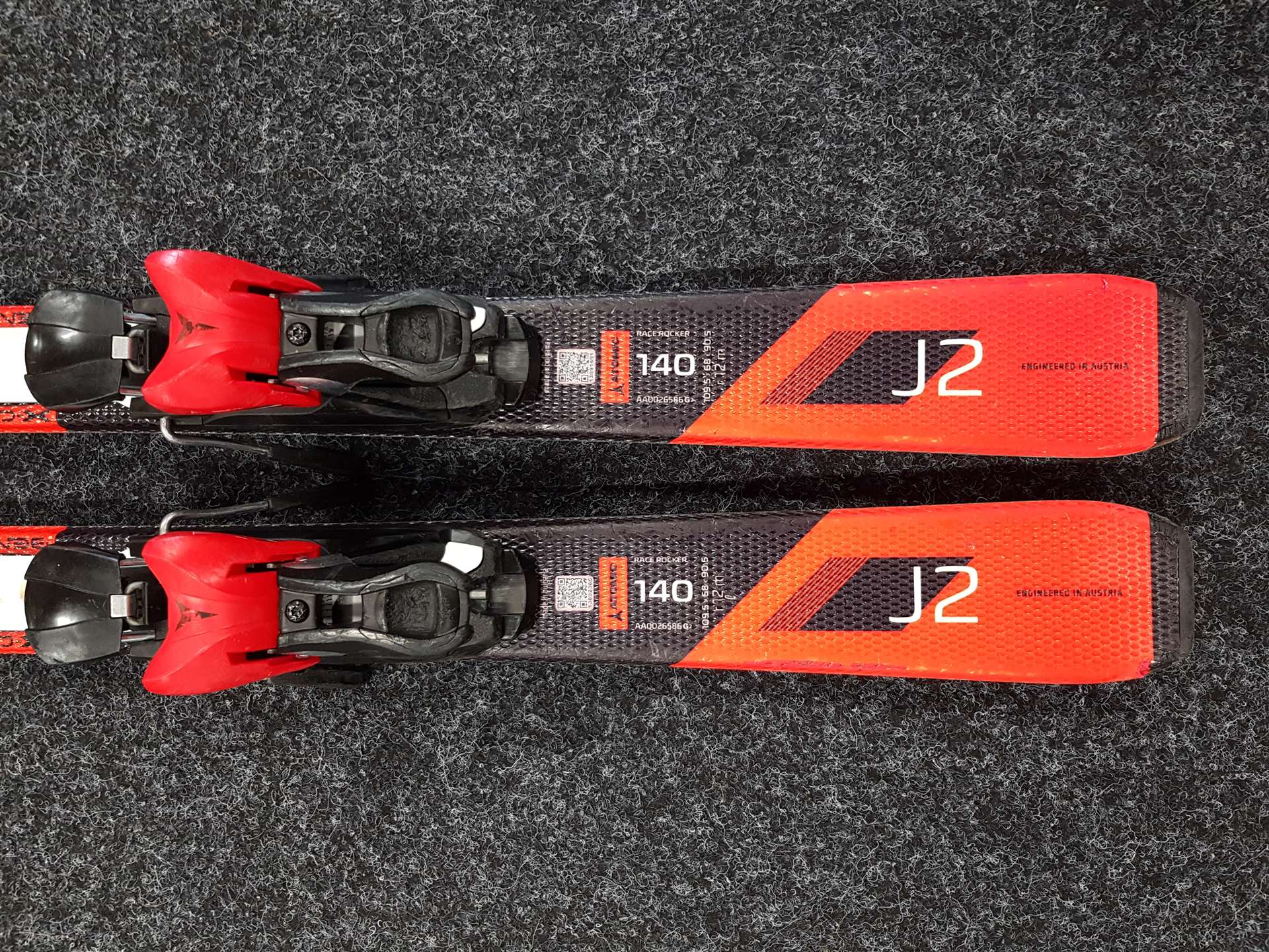 Używane narty ATOMIC Redster J2 + wiązania Atomic L7