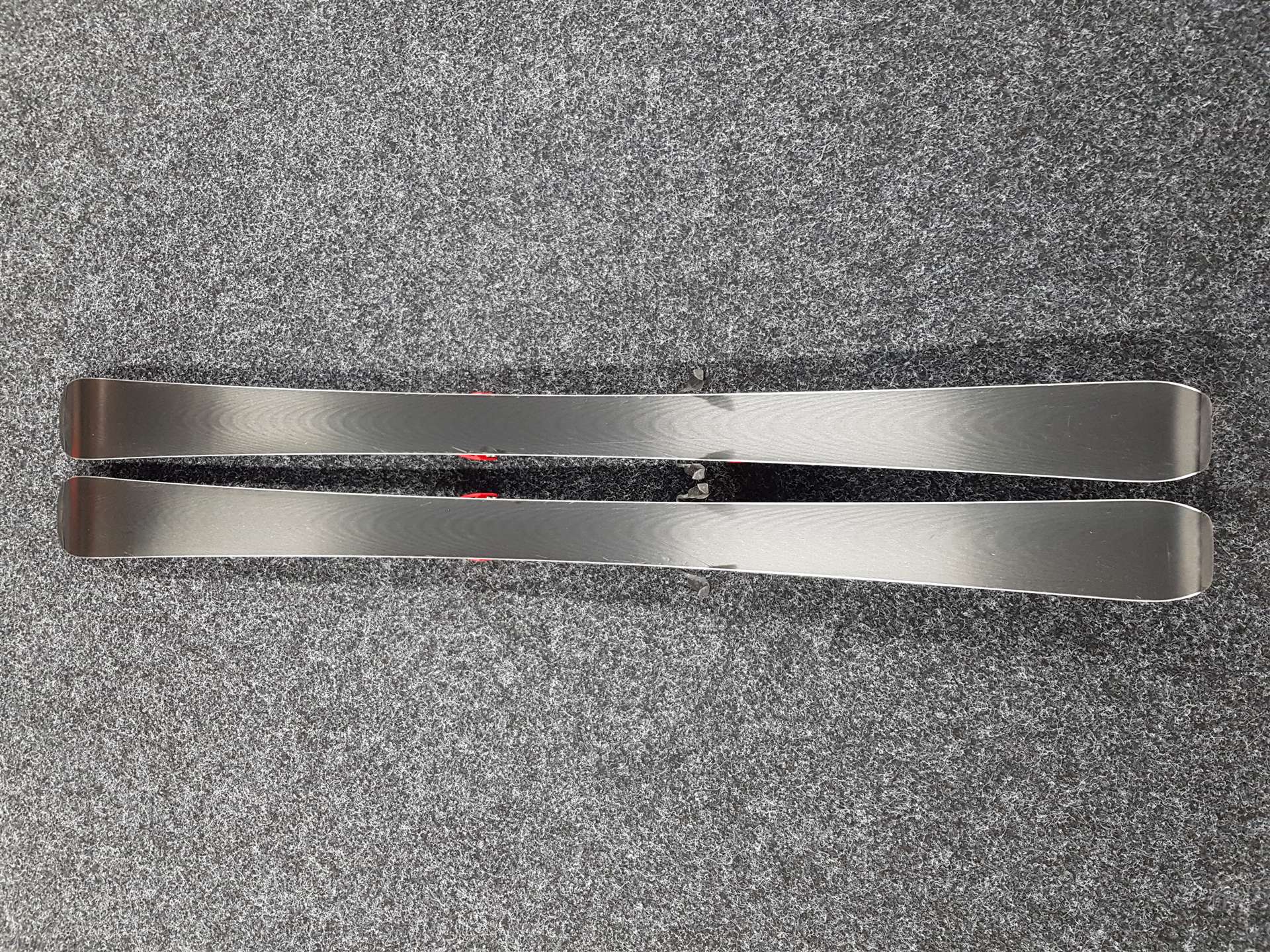 Używane narty ATOMIC Redster J2 + wiązania Atomic L7