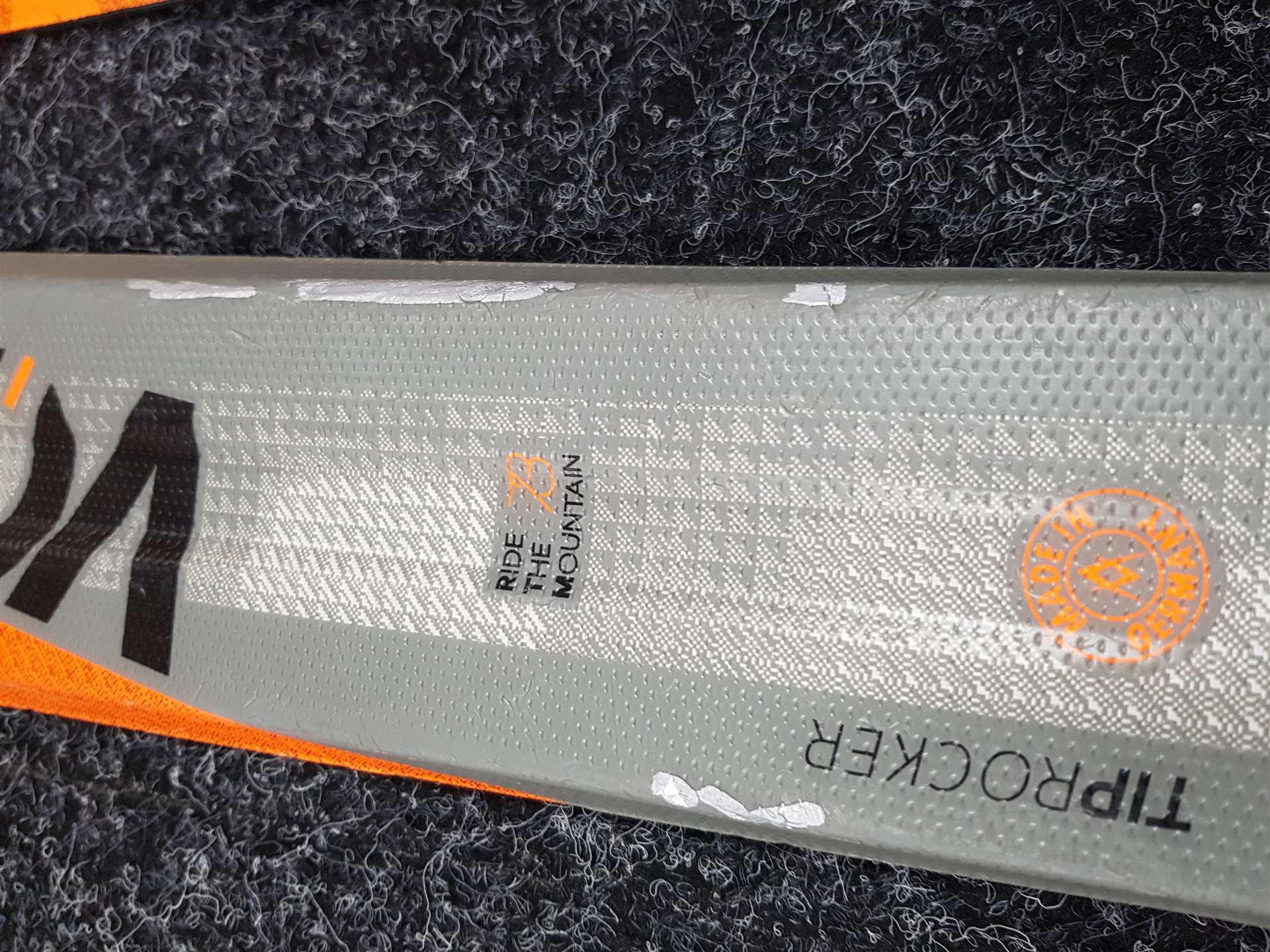 Skis d'occasion VOLKL RTM 73 + fixations Marker FFLSTRAK