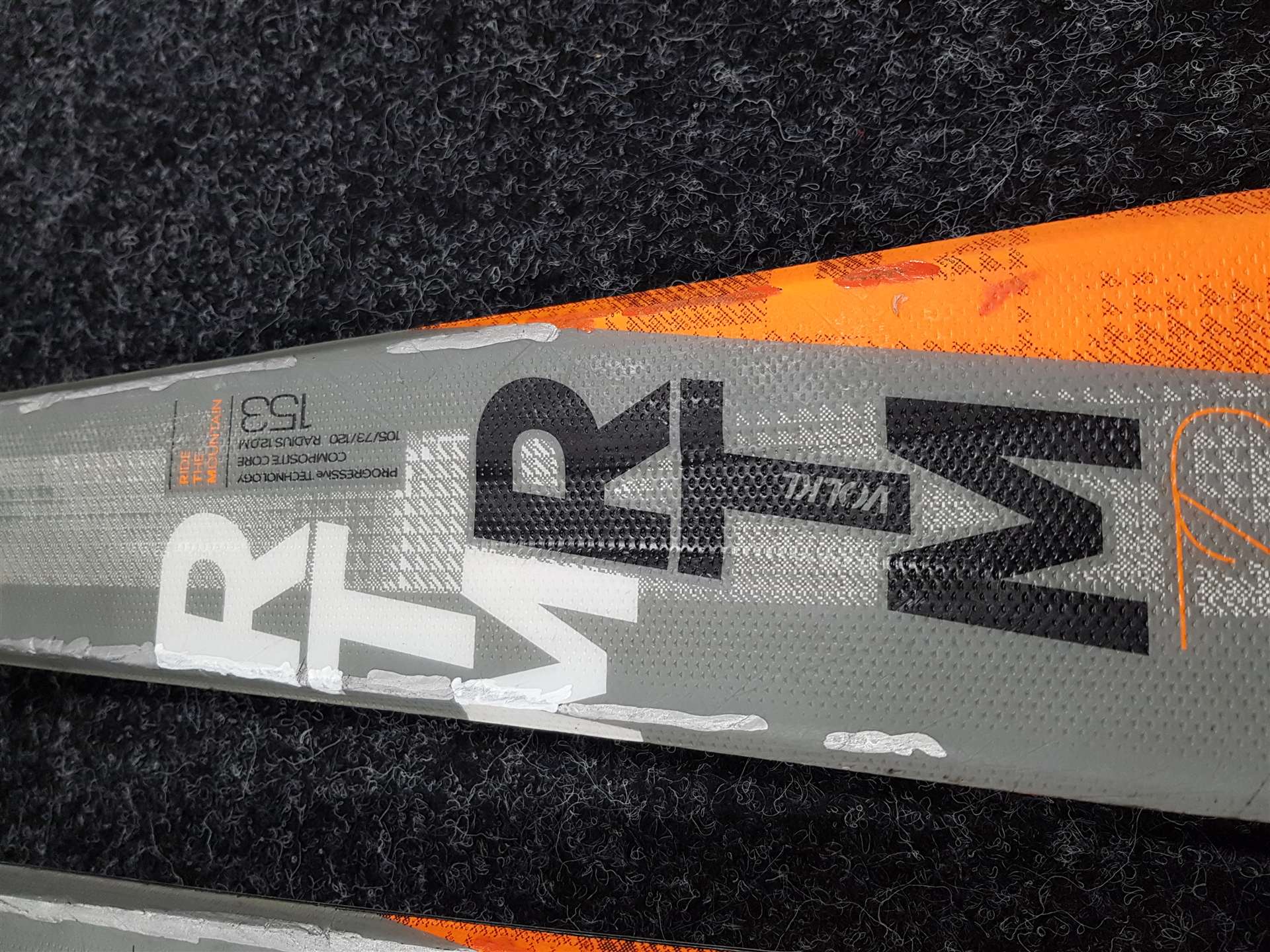 Skis d'occasion VOLKL RTM 73 + fixations Marker FFLSTRAK