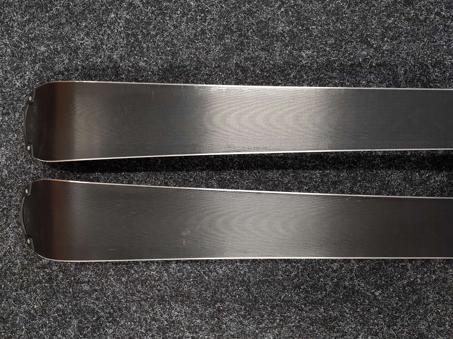 Skis d'occasion VOLKL RTM 73 + fixations Marker FFLSTRAK