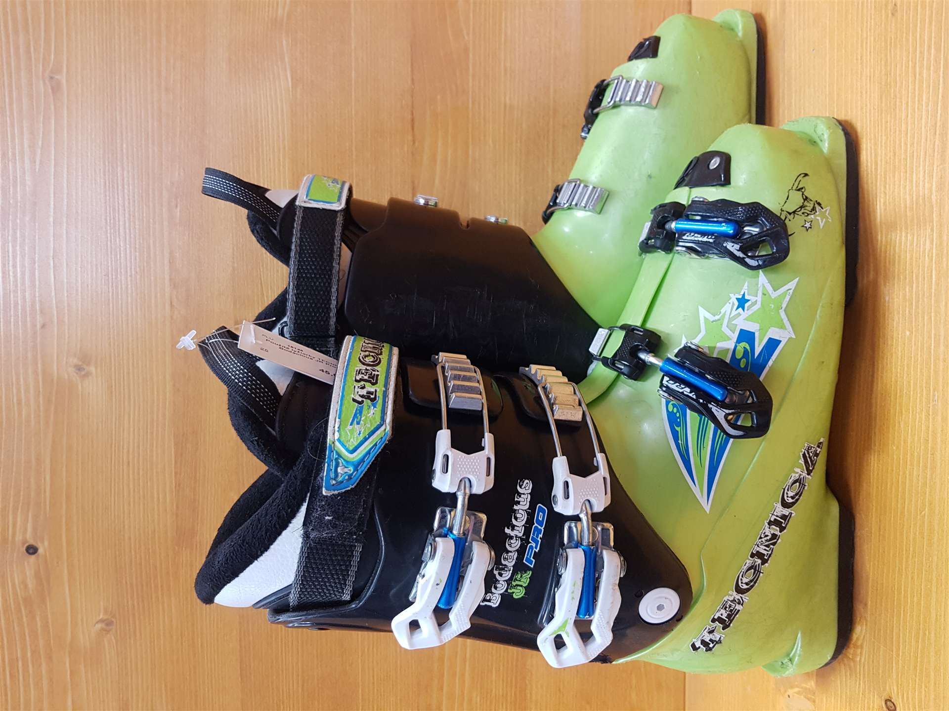 Použité lyžiarky TECNICA Bodacious JR Pro