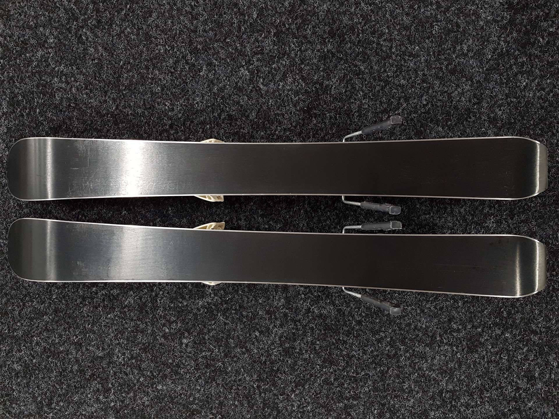 Použité lyže ATOMIC Bend-X J2 + vázání Atomic C5