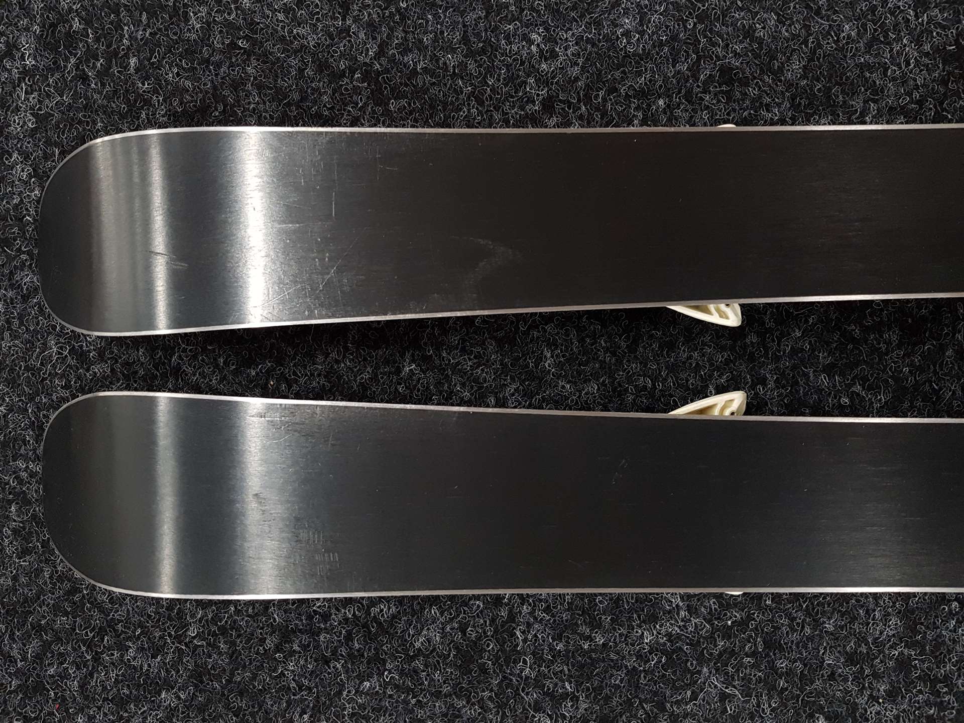 Použité lyže ATOMIC Bend-X J2 + vázání Atomic C5