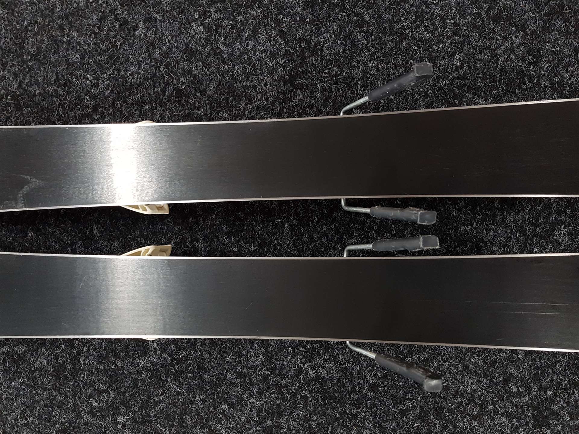 Použité lyže ATOMIC Bend-X J2 + vázání Atomic C5