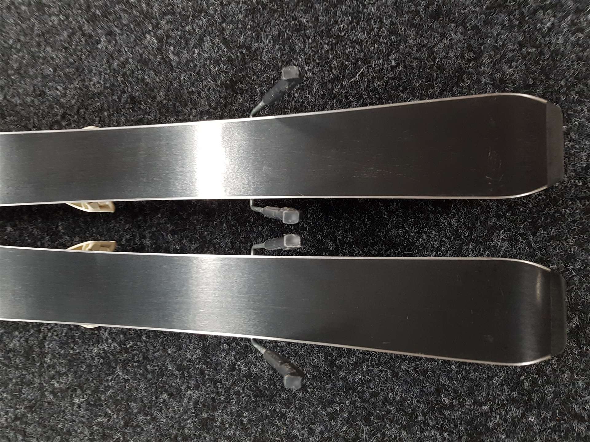 Použité lyže ATOMIC Bend-X J2 + vázání Atomic C5