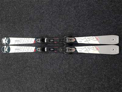 Schiuri ROSSIGNOL React 2 Carbon folosite + legături Look 10