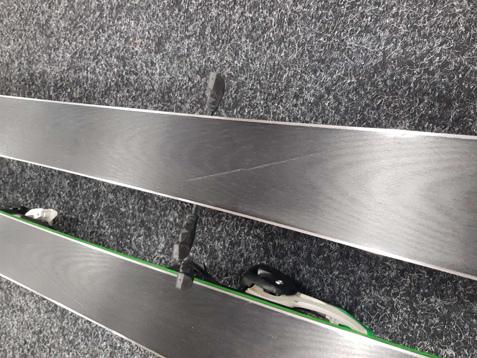 Gebrauchte HEAD Super Shape I.Magnum Ski + Head PRD 12 Bindungen