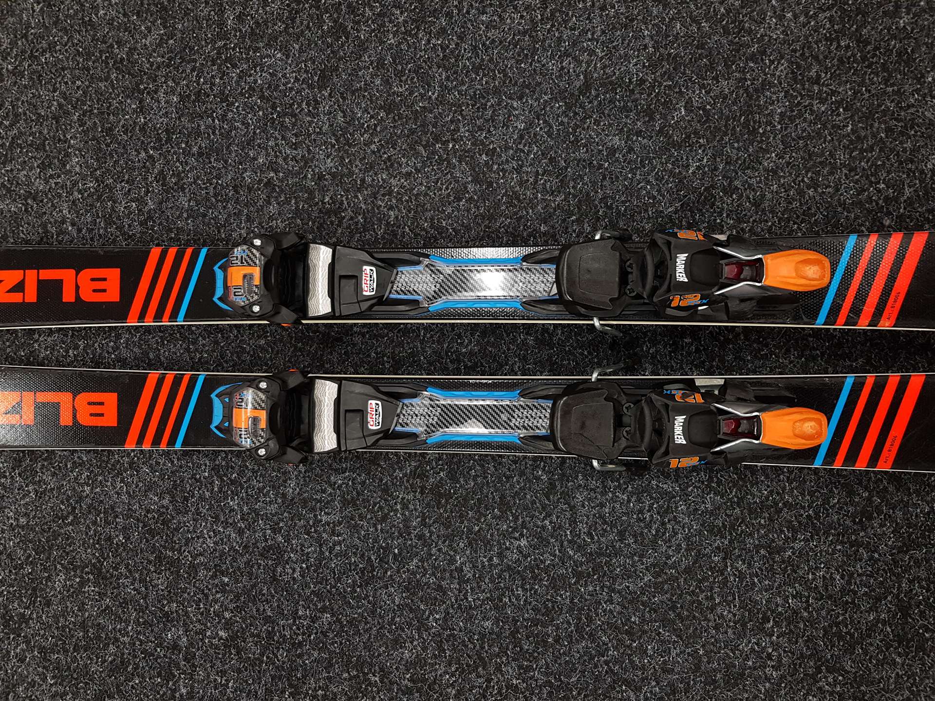 Schiuri BLIZZARD RC Ti folosite + legături Marker TCX 12