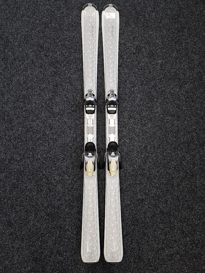 Gebrauchte ELAN Silver Magic Ski + Elan9 Bindungen